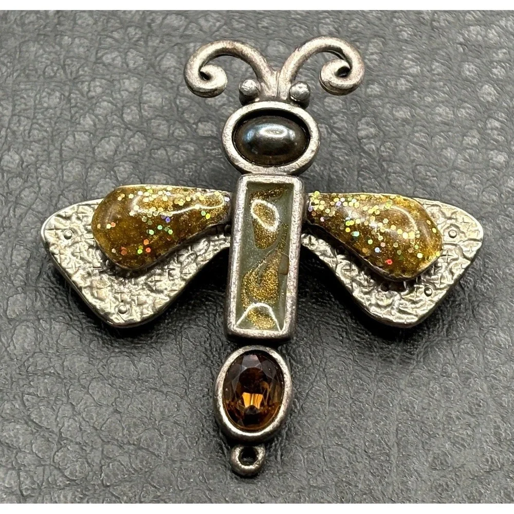 Vintage Bee Insect Brooch Pin Glitter Onyx Topaz Acccents Textured Win Gold Tone